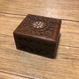 Hand carved wooden jewelry box with lid from India, 4x4